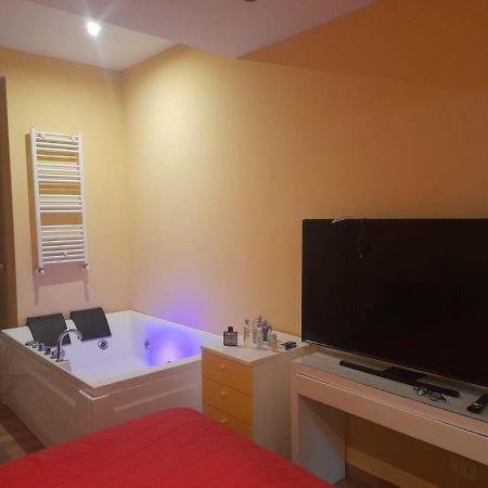 Apt B.H روما المظهر الخارجي الصورة