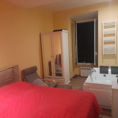 Apt B.H روما المظهر الخارجي الصورة