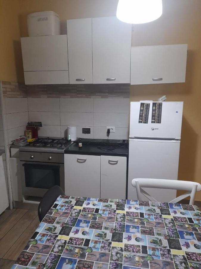 Apt B.H روما المظهر الخارجي الصورة